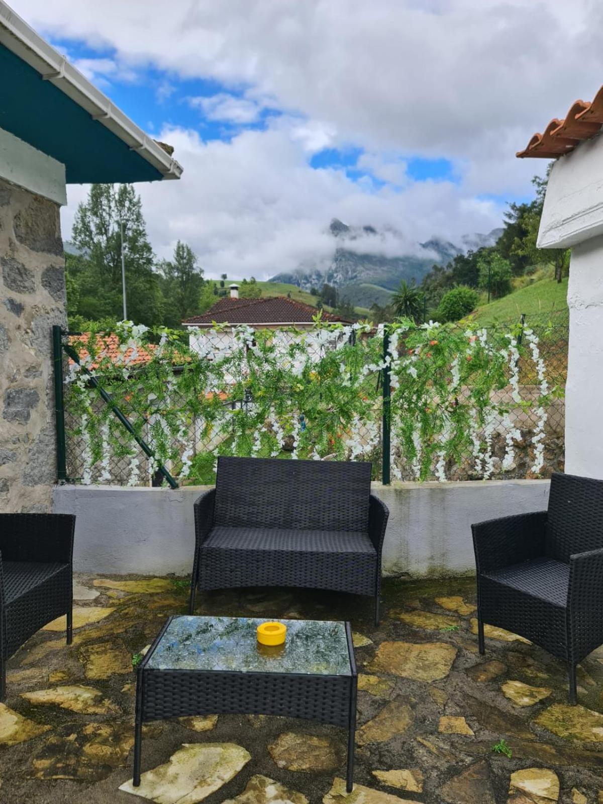 La Casa Azul, Vistas Impresionantes En Plena Naturaleza Con Jardin, Barbacoa, Saltador Y Acceso Al Rio Ason Villa Ramales de la Victoria Exterior foto